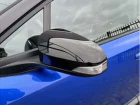 Toyota C-HR (2022) thumbnail 27
