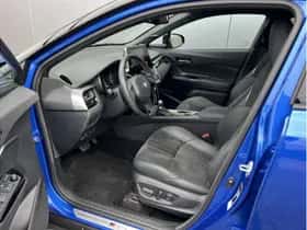 Toyota C-HR (2022) thumbnail 6