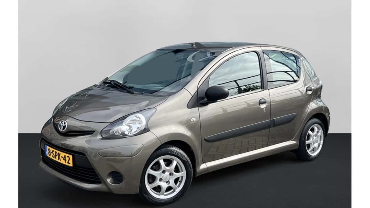 Toyota Aygo (2013) — foto 1
