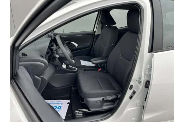 Toyota Yaris (2026) thumbnail 5