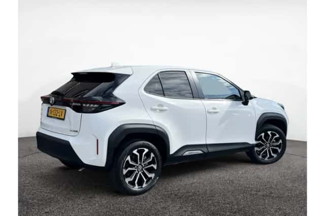 Toyota Yaris Cross (2021) thumbnail 2