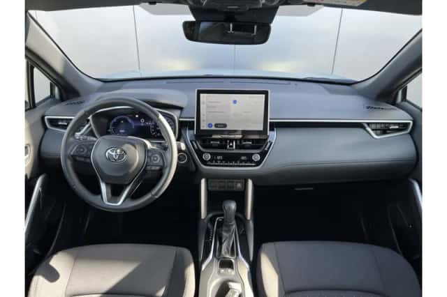 Toyota Corolla (2023) thumbnail 3