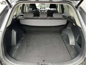 Toyota RAV4 (2021) thumbnail 5