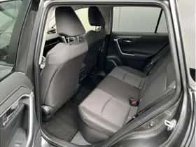 Toyota RAV4 (2021) thumbnail 6
