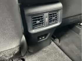 Toyota RAV4 (2021) thumbnail 8