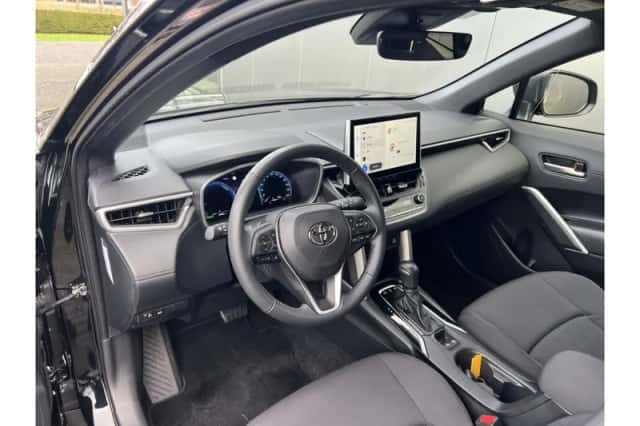 Toyota Corolla (2023) thumbnail 6