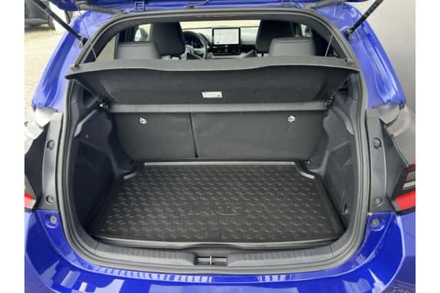 Toyota Yaris (2024) thumbnail 4