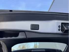 Toyota RAV4 (2020) thumbnail 5