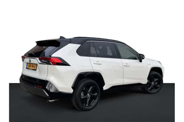 Toyota RAV4 (2021) thumbnail 2