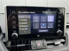 Toyota RAV4 (2021) thumbnail 16