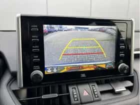 Toyota RAV4 (2021) thumbnail 18
