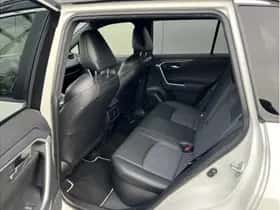 Toyota RAV4 (2021) thumbnail 6