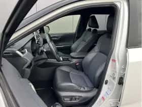 Toyota RAV4 (2021) thumbnail 9