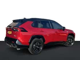 Toyota RAV4 (2023) thumbnail 2