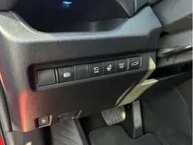 Toyota RAV4 (2023) thumbnail 14