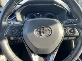 Toyota RAV4 (2023) thumbnail 15