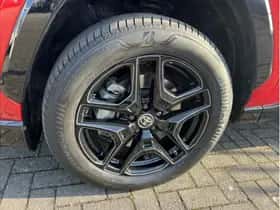 Toyota RAV4 (2023) thumbnail 33