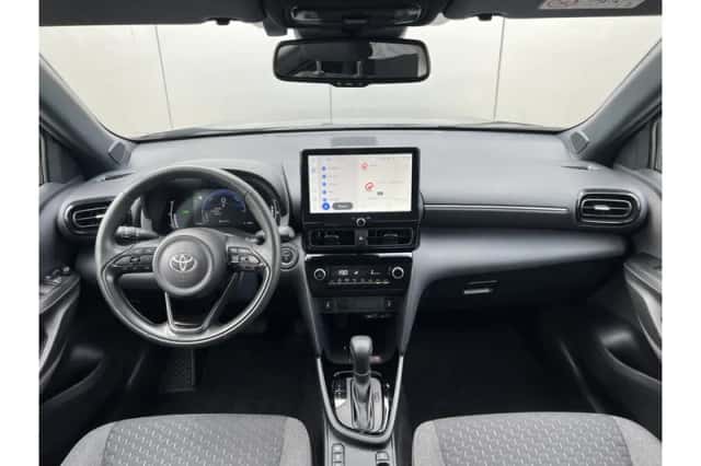 Toyota Yaris Cross (2025) thumbnail 3