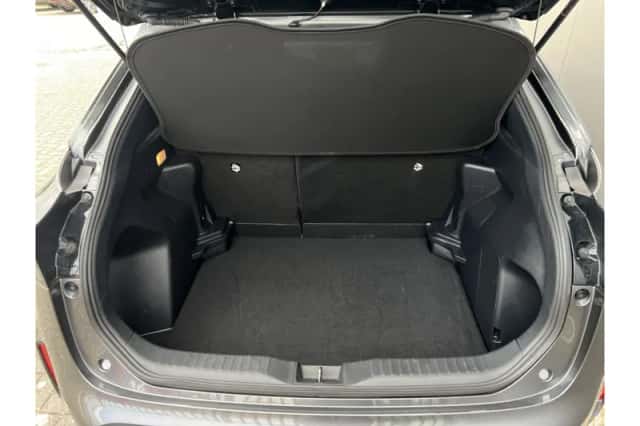 Toyota Yaris Cross (2025) thumbnail 4