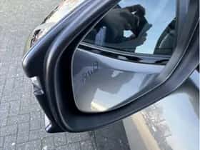 Toyota C-HR (2025) thumbnail 8