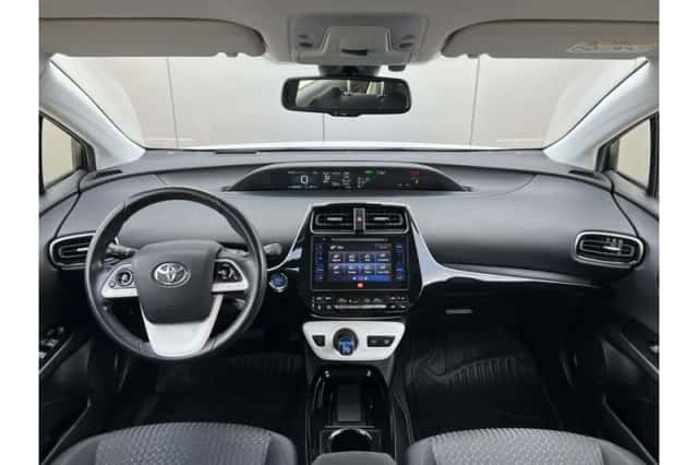 Toyota Prius (2019) thumbnail 3