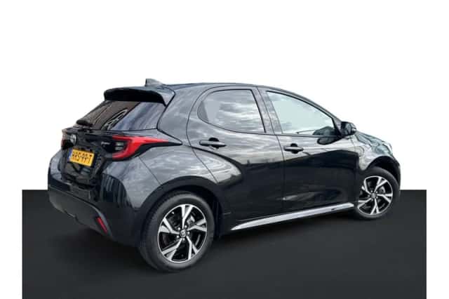 Toyota Yaris (2025) thumbnail 2