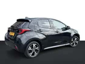 Toyota Yaris (2025) thumbnail 2