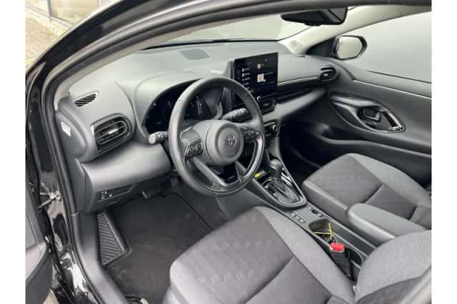 Toyota Yaris (2025) thumbnail 6