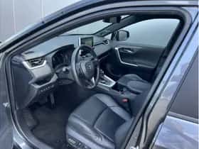 Toyota RAV4 (2022) thumbnail 9