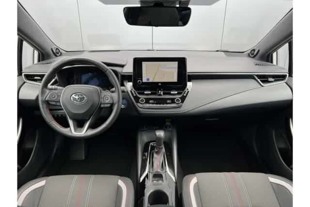 Toyota Corolla (2022) thumbnail 3