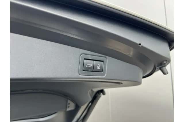 Toyota Corolla (2022) thumbnail 5