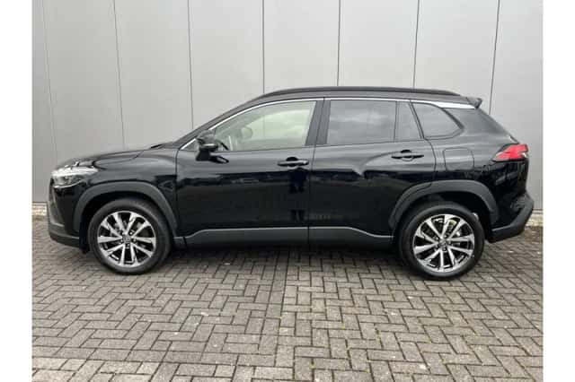 Toyota Corolla (2024) thumbnail 3