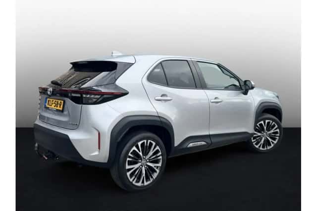 Toyota Yaris Cross (2022) thumbnail 2