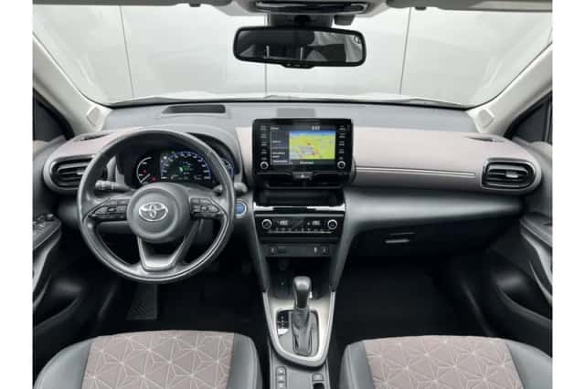 Toyota Yaris Cross (2022) thumbnail 3