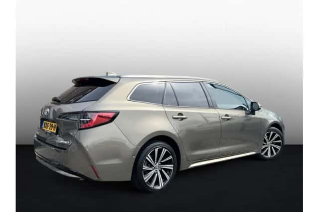 Toyota Corolla (2023) thumbnail 2