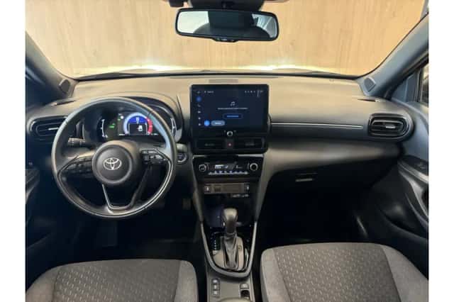 Toyota Yaris Cross (2025) thumbnail 3