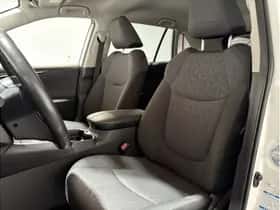 Toyota RAV4 (2021) thumbnail 16