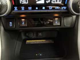 Toyota RAV4 (2021) thumbnail 30