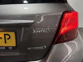 Toyota Yaris (2016) thumbnail 11