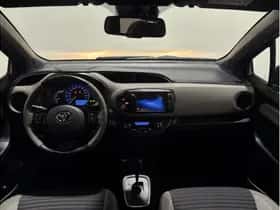 Toyota Yaris (2016) thumbnail 3