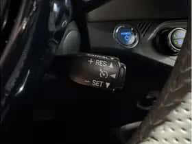 Toyota Yaris (2016) thumbnail 21