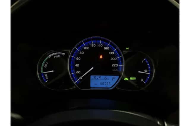 Toyota Yaris (2016) thumbnail 4