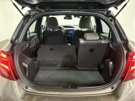 Toyota Yaris (2016) thumbnail 38