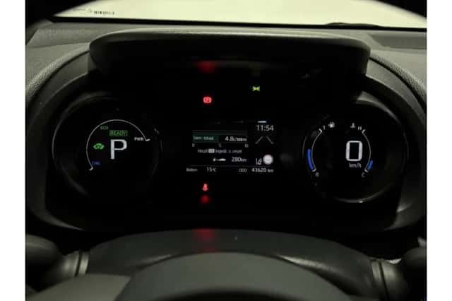 Toyota Yaris (2023) thumbnail 4