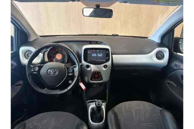 Toyota Aygo (2018) thumbnail 3