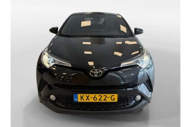Toyota C-HR (2016) thumbnail 6