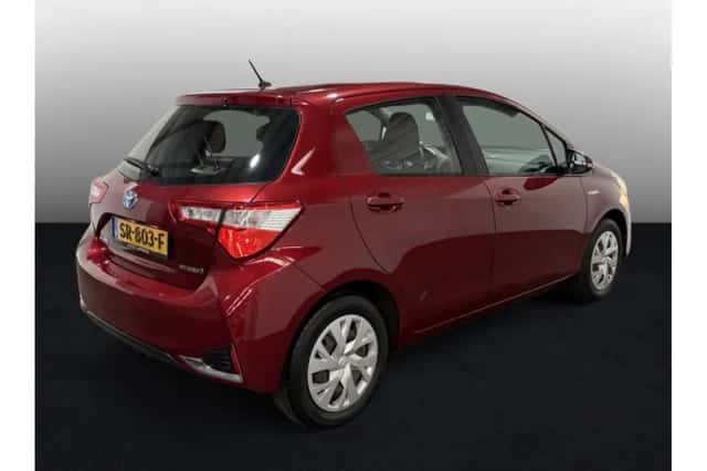 Toyota Yaris (2018) thumbnail 2