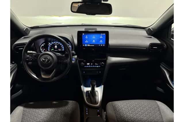 Toyota Yaris Cross (2022) thumbnail 3