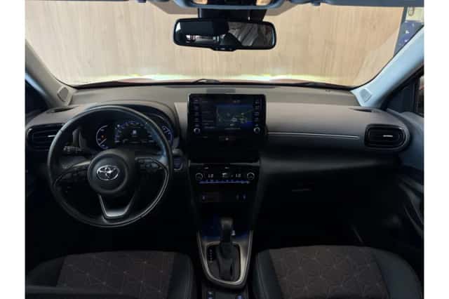 Toyota Yaris Cross (2022) thumbnail 3