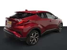 Toyota C-HR (2019) thumbnail 2